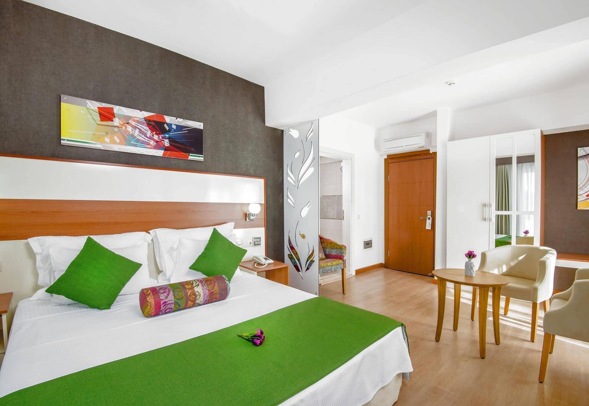 Ege Tulip Cesme Hotell Eksteriør bilde